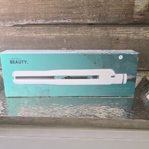 Cortex Beauty White Flat Iron, 1", Heats To 450F in 30 Sec, NEW